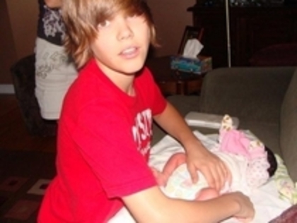 24608760_APGCOUUHA - familia lui Justin Bieber