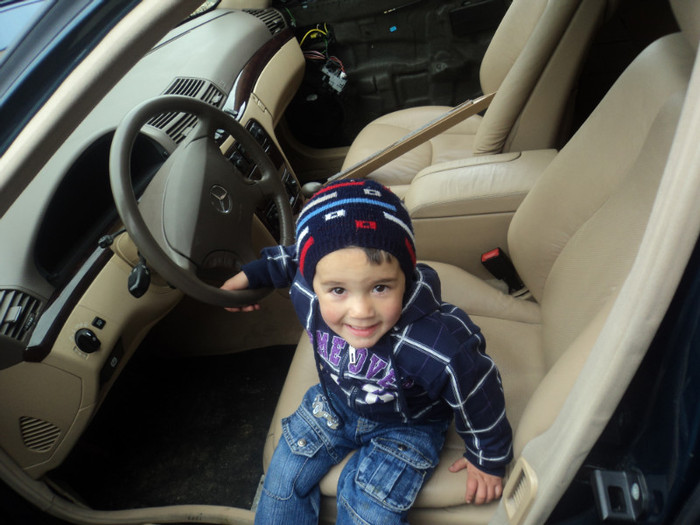 baietelul meu mijlociu