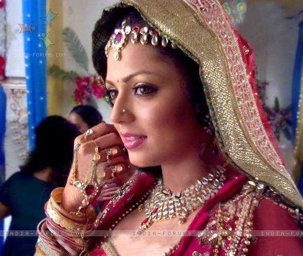 148956-drashti-dhami-as-geet-wedding-pic