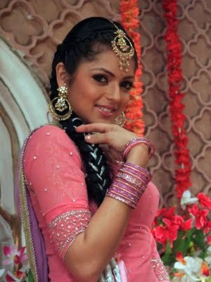 Drashti-Dhami-169 - Drashti Dhami-in saree