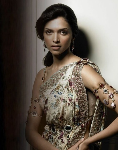 51119798_PEQWFCAAY[1]