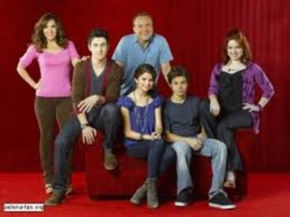 images (6) - Magicienii din Waverly Place