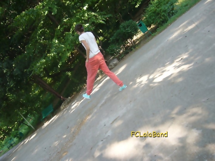200704_102131366537978_100002233440213_18082_2526209_n - xMonica