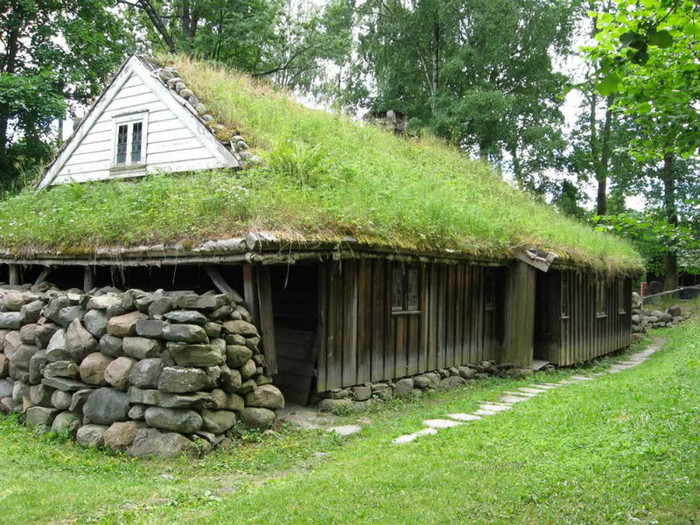 Traditional-Grass-Green-Roofs-in-Norway