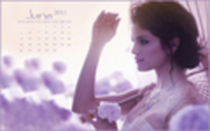 selena-gomez-june-2011-wallpaper