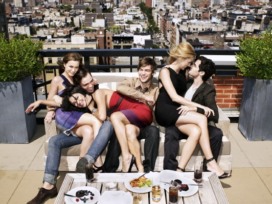 entertainment-weekly-photoshoot-outtake-gossip-girl-10289900-532-400 - Gossip Girl