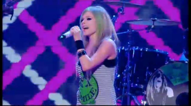 250577_10150189066151910_103274466909_7435127_6472164_n - 0 poze de la concert cu avril 0