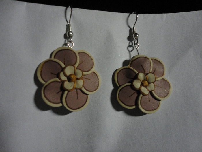 8 lei
