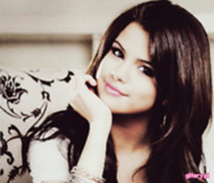 37319924_BJBQTWTFM - Selena Gomez