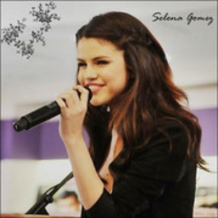 5 - Selena Gomez 000