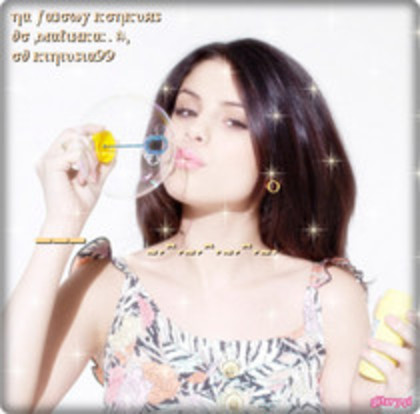 48 - Selena Gomez 000