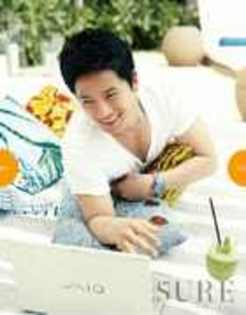 42860785_WPUPUAWLZ - Ji Sung