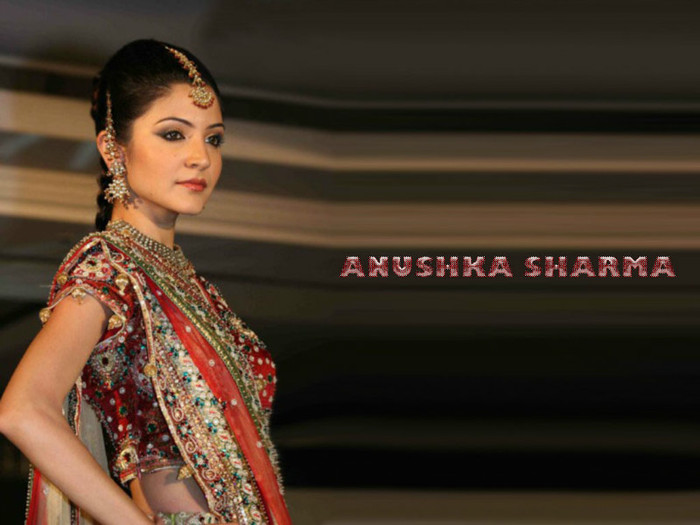 anushka-sharma-hot-in-saree-a99b1 - Anushka Sharma-in saree