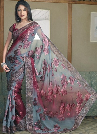 tumblr_l5trhxbUfb1qcf1k5o1_500 - Anushka Sharma-in saree