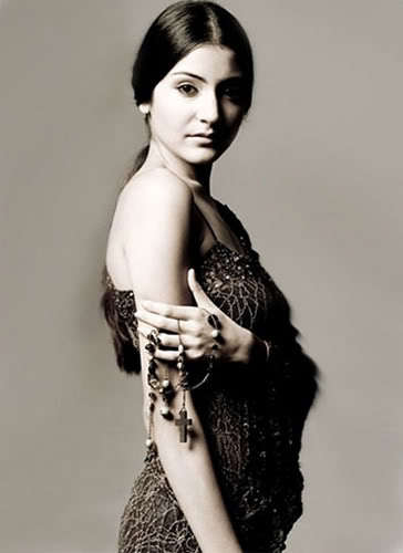 1 - ANUSHKA SHARMA