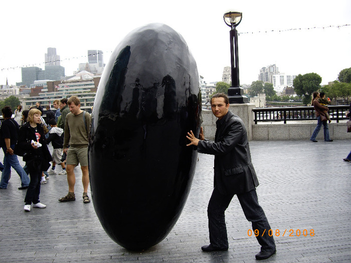 Pe malul Tamisei 2008