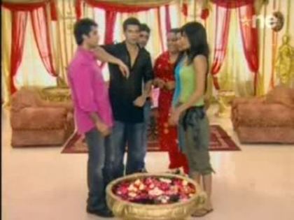 dilmilgaye-24thjune-hqsonyfan280-70 - DMG - Gore Gore Se Chore