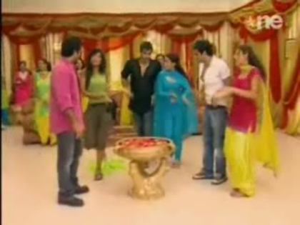 dilmilgaye-24thjune-hqsonyfan280-79