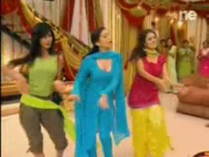 dilmilgaye-24thjune-hqsonyfan280-81 - DMG - Gore Gore Se Chore