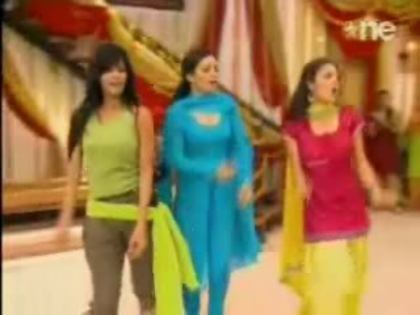 dilmilgaye-24thjune-hqsonyfan280-86 - DMG - Gore Gore Se Chore