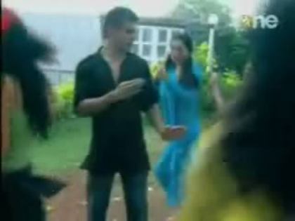 dilmilgaye-24thjune-hqsonyfan280-94 - DMG - Gore Gore Se Chore