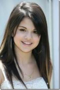  - O-0 selena gomez