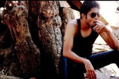 images (3) - Aaman - Varun Khandelwal
