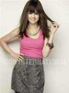 45501029_VWQOVWKBR - 0 selena