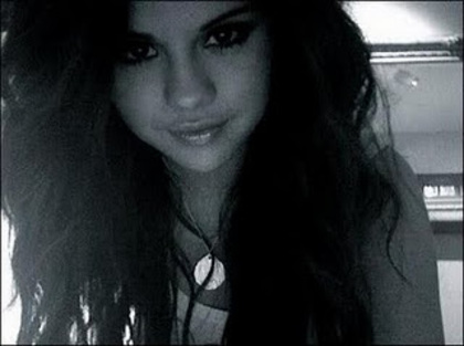 selena_gomez_1230112644 - Cele mai rare poze cu Selena Gomez