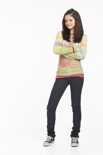 Alex-Russo-alex-russo-16110443-1067-1600