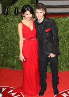 Hai sa ne grabim trebuie sa ajung la petrecere, trebuie sa ajung la ora 20:00 si deja e ora 14:35