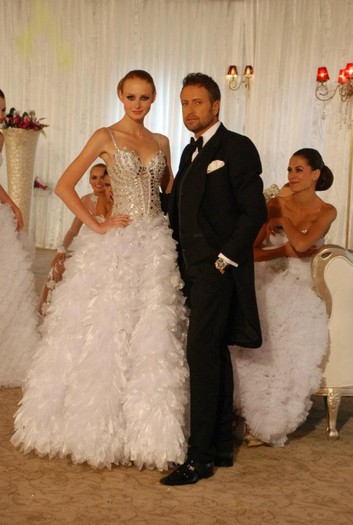 311050_220560118014286_102974263106206_587596_802042852_n