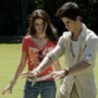Wizards-of-Waverly-Place-The-Movie-1251470582 - Magicieni din waverly place the movie