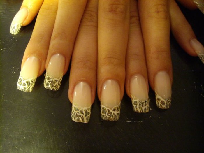 39493_1538452699316_1174838780_31541484_3518128_n - unghii adunate 5