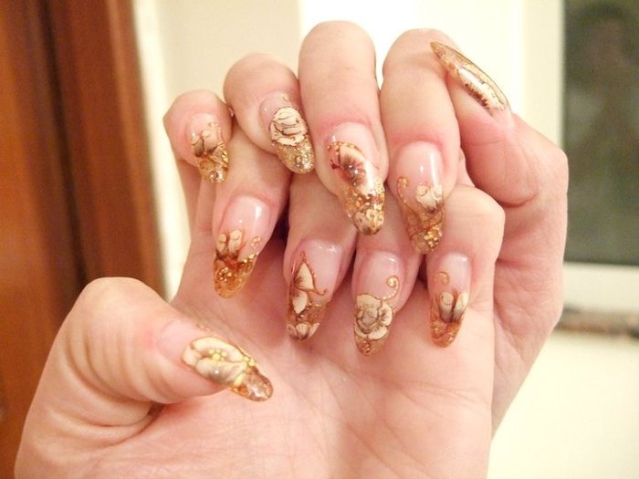 149034_1318924391932_1795456930_628398_3932778_n - unghii adunate 5