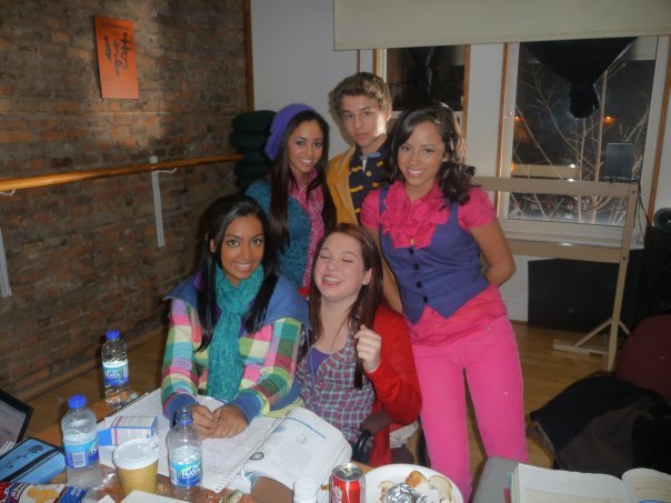 281562_118193108277043_100002590647784_119447_6623892_n - Vanessa Morgan