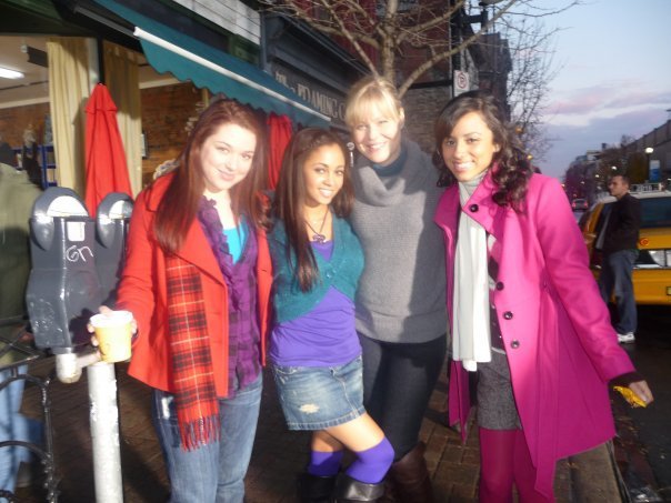 285112_118193861610301_100002590647784_119449_7956422_n - Vanessa Morgan