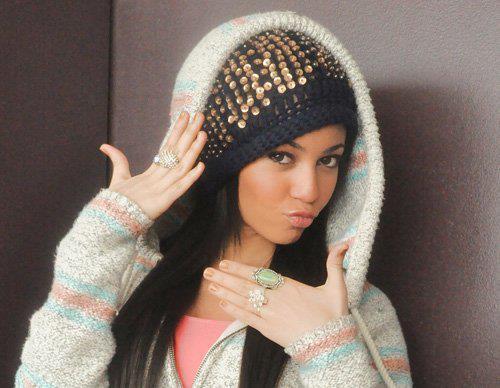 296578_270615049644407_100000877421271_749091_861466936_n - Vanessa Morgan