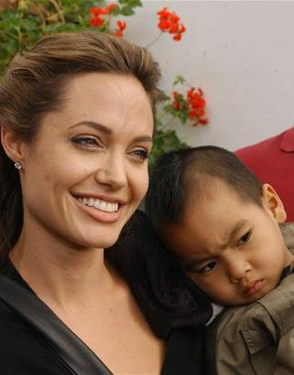 angelina-jolie-si-maddox - x-Angelina Jolie