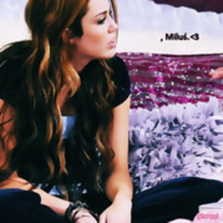 51674848_TMDWQLA2 - 0 selena gemez si miley