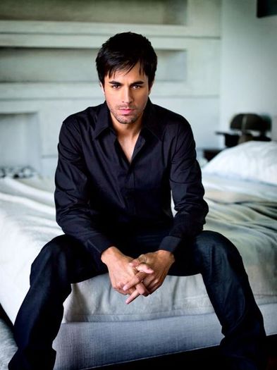 296565_10150342543338124_19061333123_8284959_546260781_n - x-Enrique Iglesias