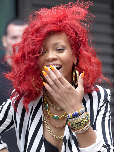 5ae2a_rihanna-red-hair-styles-2 - x-Rihanna