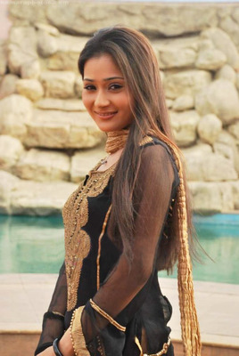 sara-khan-882810l-poza - x-Sara Khan