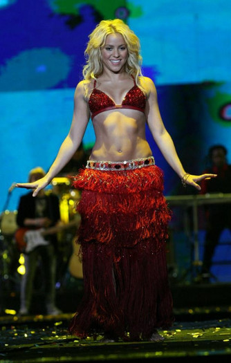 4-shakira-new-year-2011 - z-Shakira
