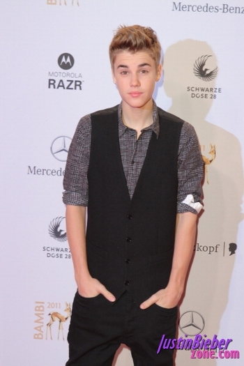 Justin-Bieber-attending-Bambi-awards-2011-Germany