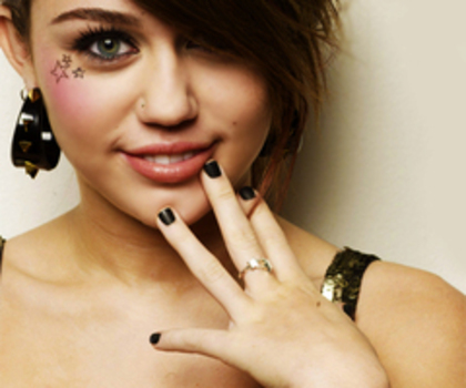 tumblr_luhxuaBdoG1qcdqs3o1_500_thumb - miley-cyrus 1