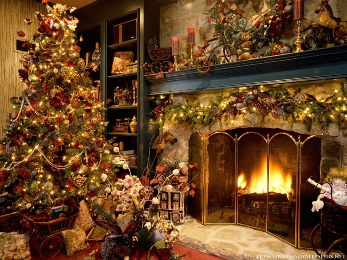 Christmas-Tree-Fireplace-1024-127315