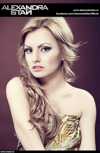 254336_219649431398971_129090557121526_744167_4240693_n - alexandra stan