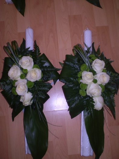 284726_258612027498173_100000481346557_1059765_5590865_n; lumanari nunta de argint
