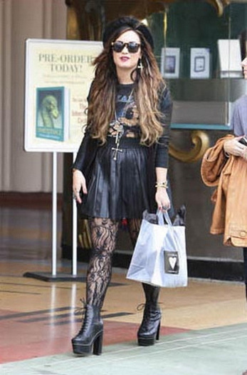 558 - Demi Lovato in octombrie